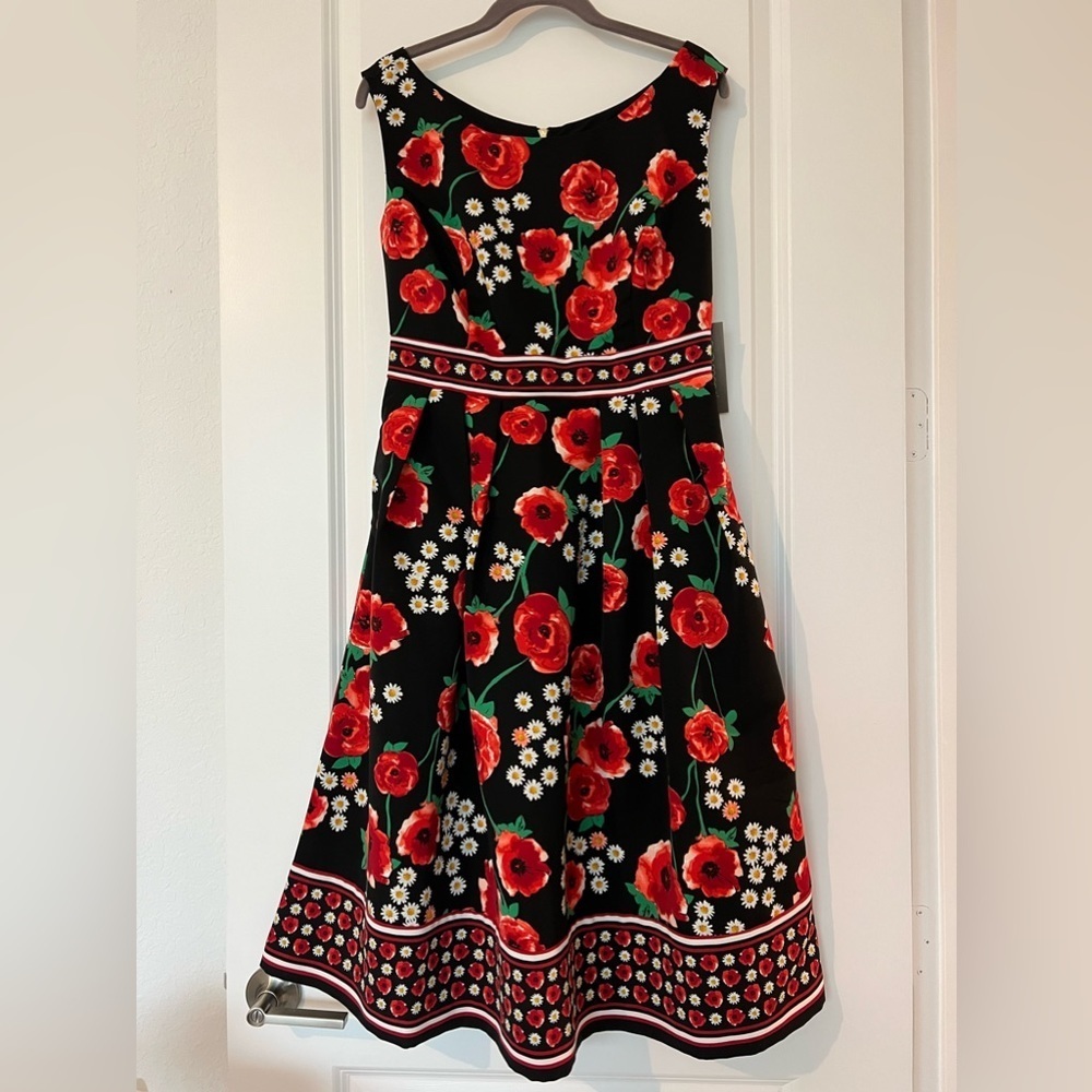 Eva Mendez for New York & Company floral midi sleeveless dress with pockets.